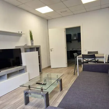 Modern 1 Bedroom In By Homely 斯利马